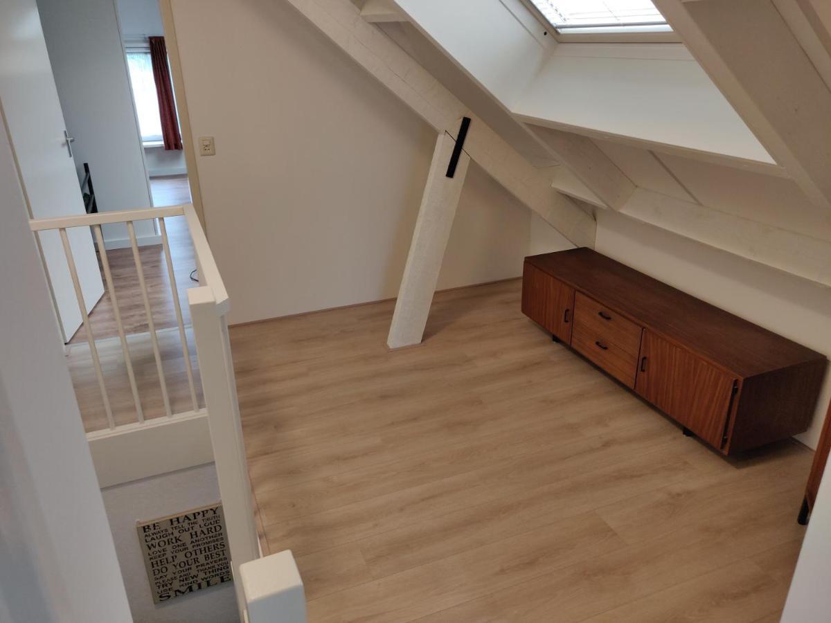 Vakantiehuis Achterhuis Ons Hoekje Houten Eksteriør bilde