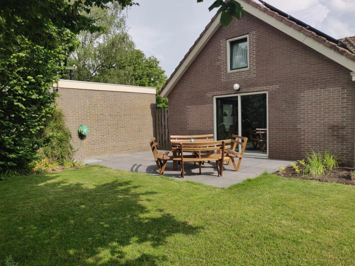 Vakantiehuis Achterhuis Ons Hoekje Houten Eksteriør bilde